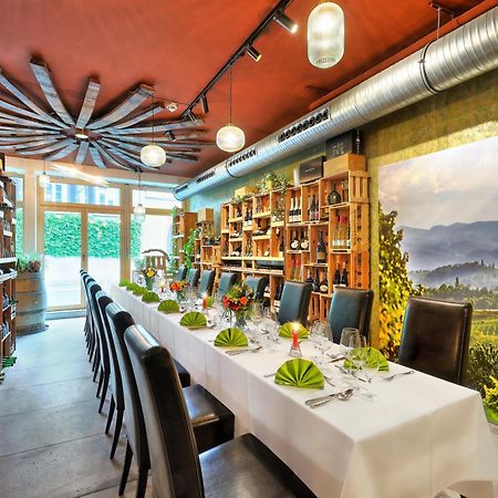Hotel Mueller Cafe & Wein - Mondholzhotel Veitshöchheim Eksteriør billede